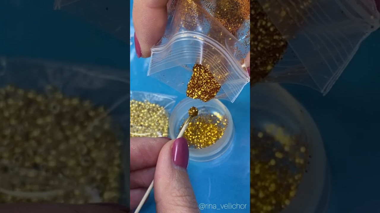 Making miniature Christmas ball ornaments for dollhouse 🎄
