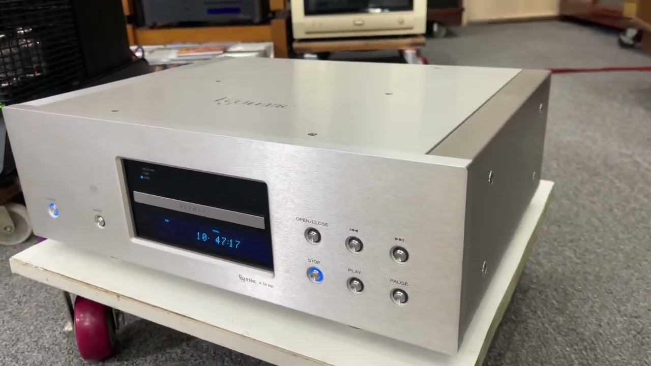 Báo giá đầu cd esoteric x01 D2