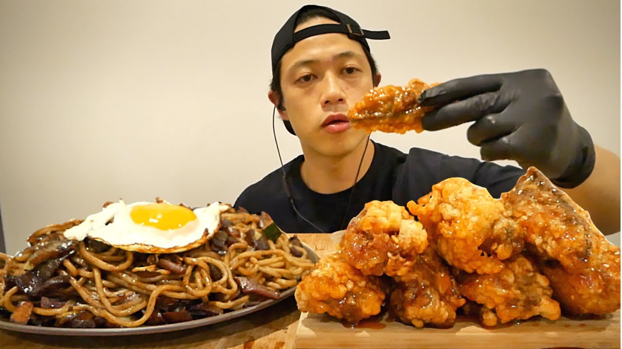 BLACK BEAN NOODLES ASMR *Jajangmyeon & Korean Fried Chicken* 짜장면 먹방 EATING SOUNDS MUKBANG