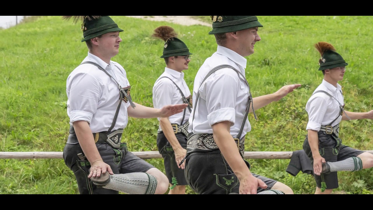 Alm Früh- bis Dämmerschoppen auf der Fürmann Alm hoch über Anger