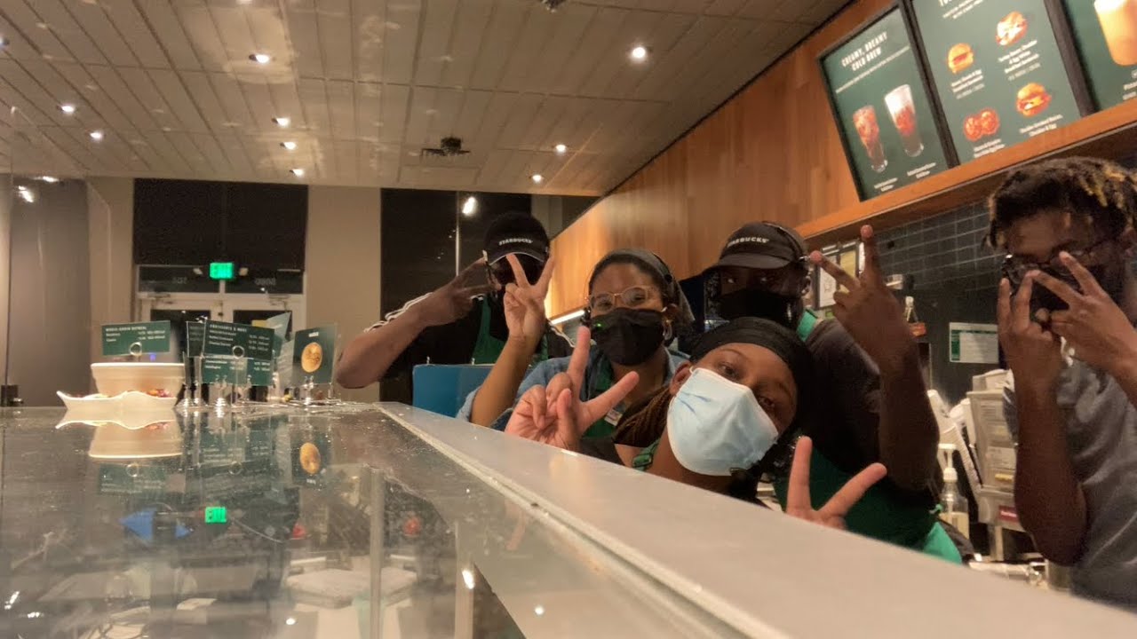 Starbucks Vlog: Come to Work With Me.