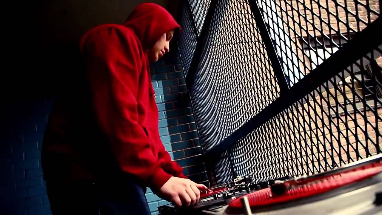 Ellementt ft Crimson - Harlem  (Official Video)