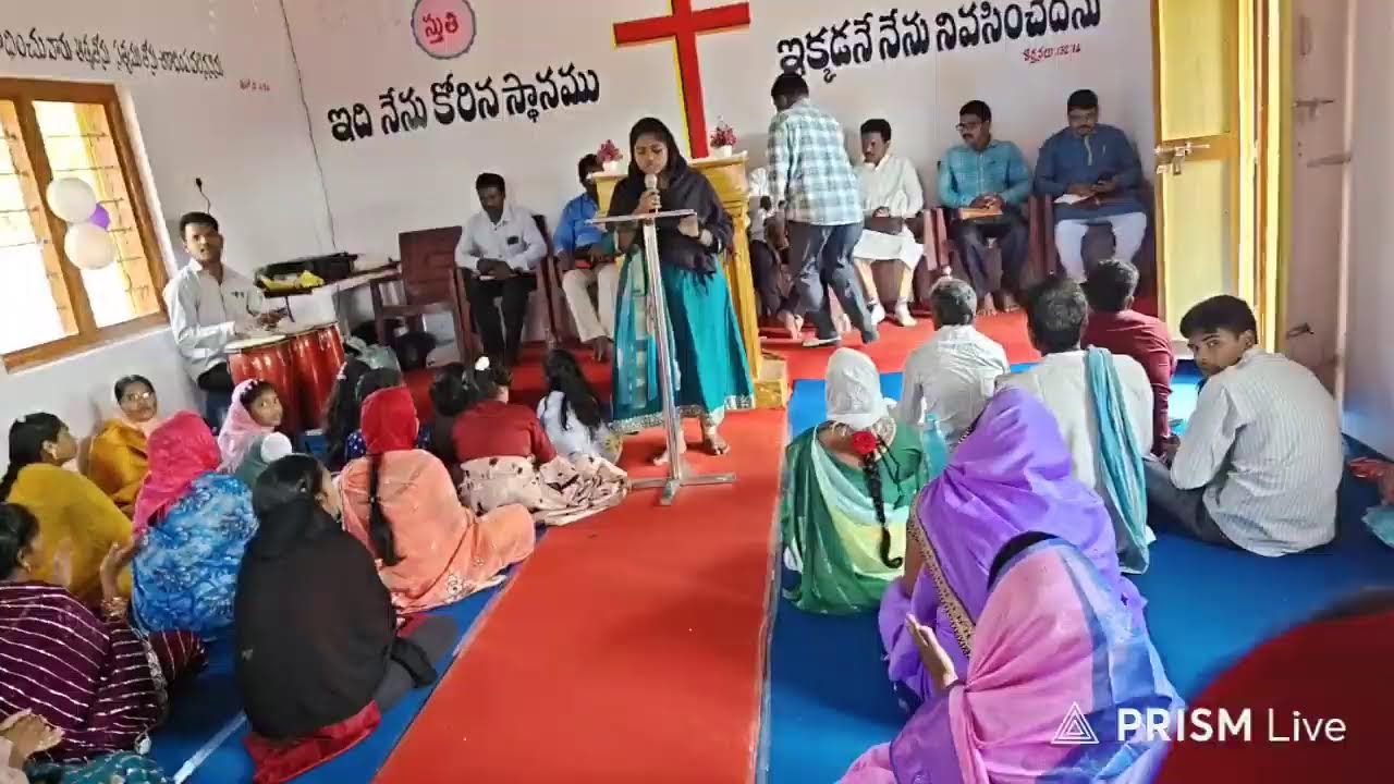 తలవరం చర్చ్ యానివర్చిల్ కార్య క్రమంలో ప్రత్యేక పాట పాడుతున్న సిస్టర్ బ్యూలా జోన్స్ 