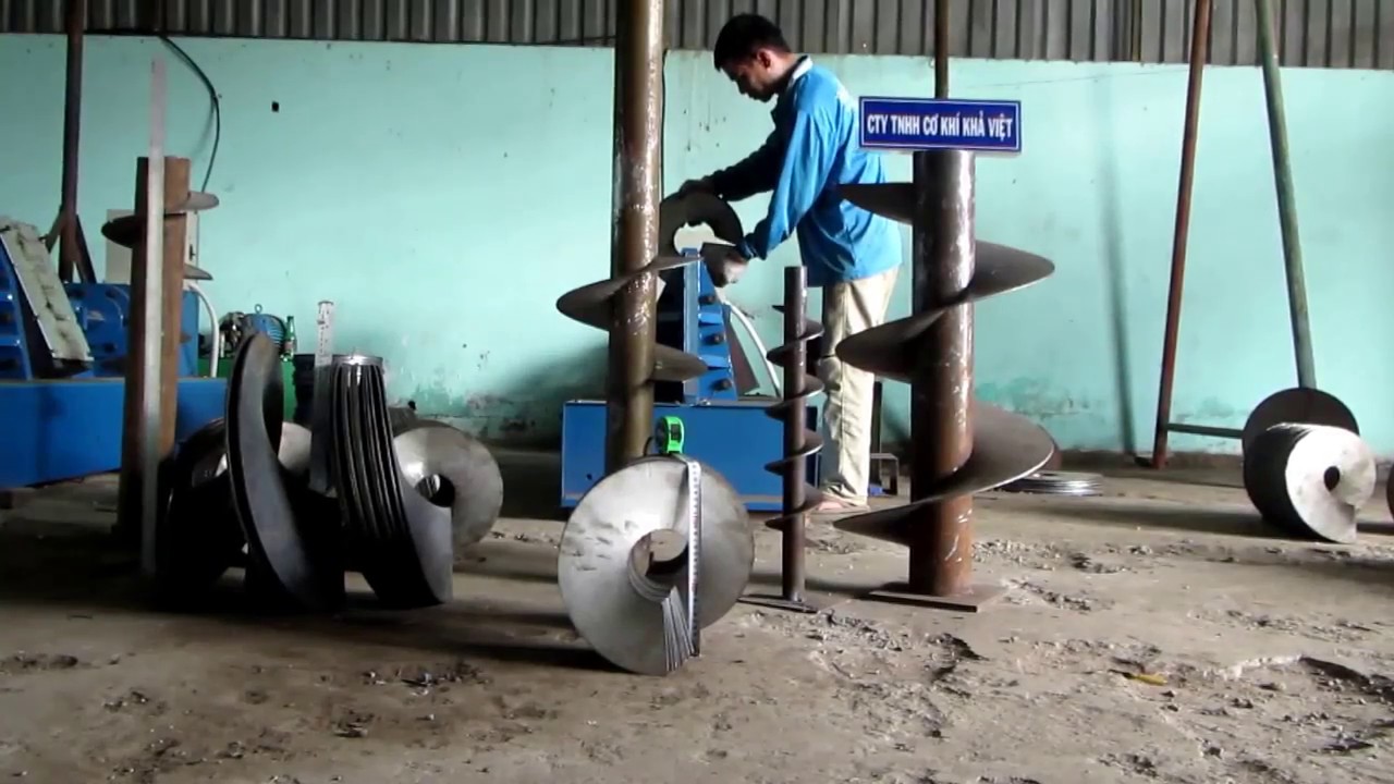 Augers,  Auger segments, Screw flight, Auger flighting