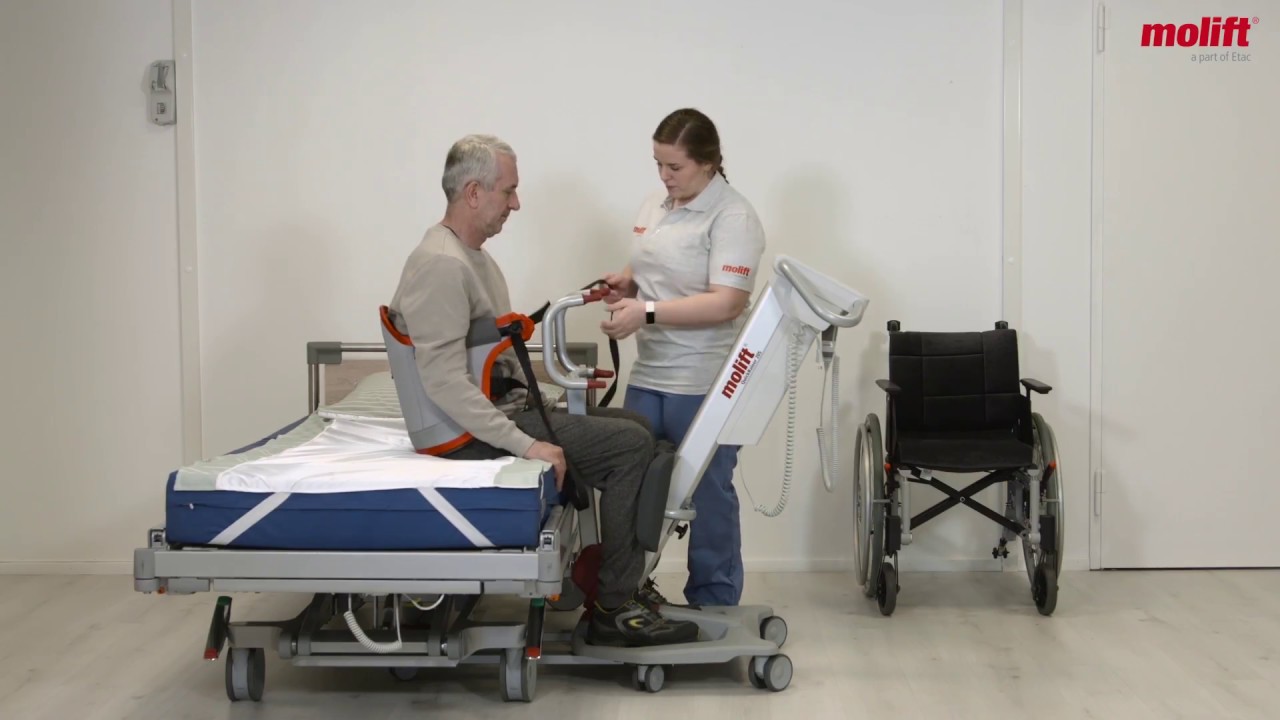 Molift QuickRaiser 205 - How to transfer from a bed to a wheelchair