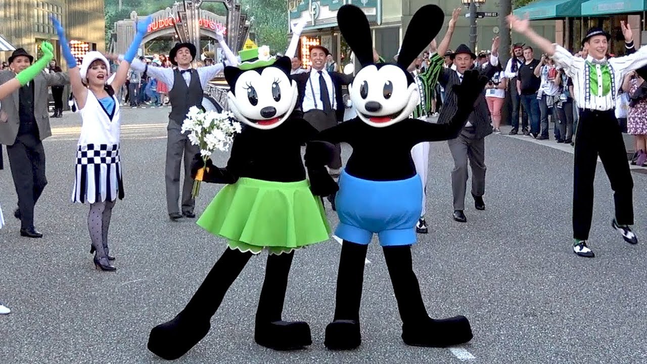 Oh My, Ortensia! at Disney FanDaze with Oswald The Lucky Rabbit at Disneyland Paris