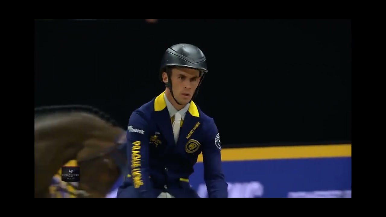 Fernando Martinez Sommer and High five jumping the final in Prague for Prague lions 