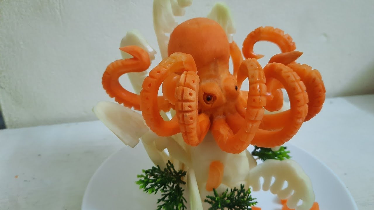 Tỉa con bạch tuộc/Trim the octopus