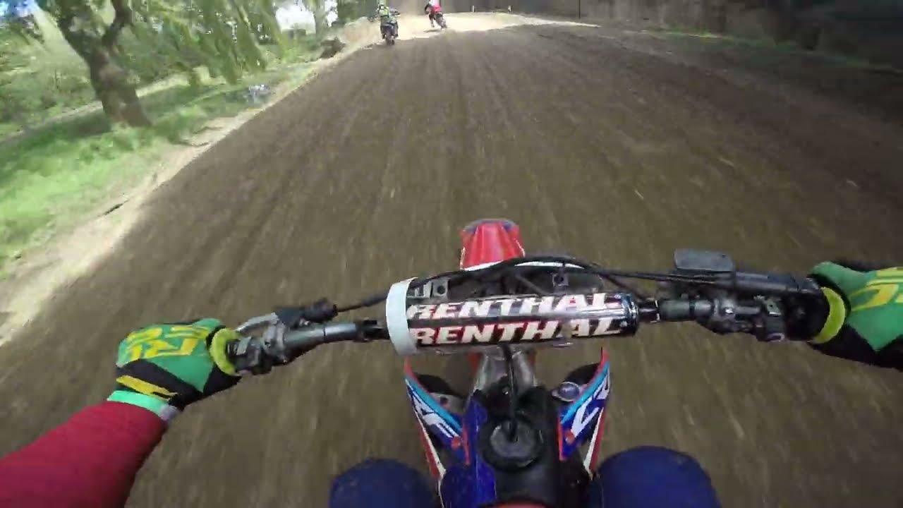 Fighting through the pack - Inters - Washbrook farm mx