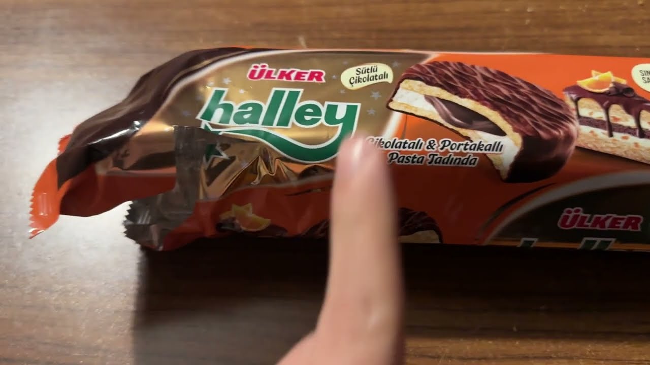 ÜLKER HALLEY ÇİKOLATALI VE PORTAKALLI PASTA TADINDA