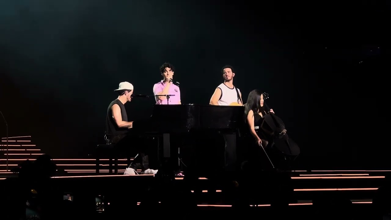 Jonas Brothers Live Toronto: Gotta Find You
