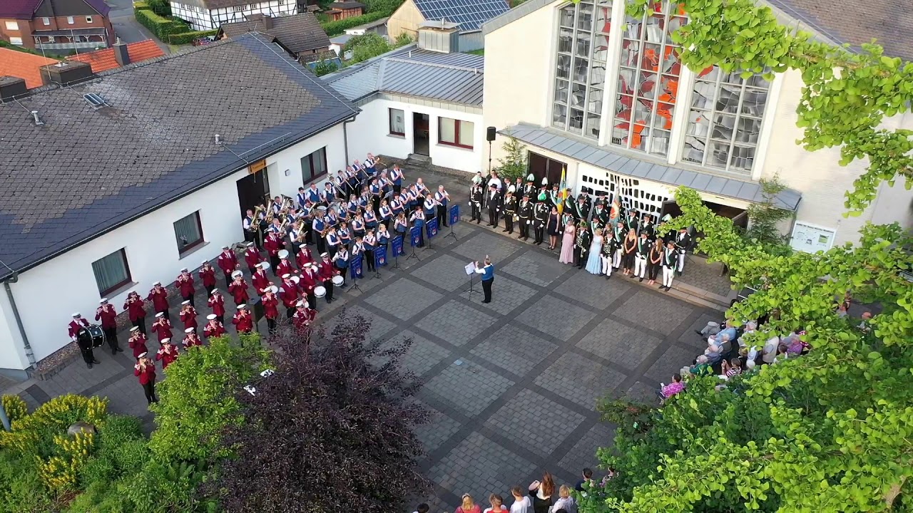 Sch&uuml;tzenfest B&ouml;dexen 2019 - Drohnenaufnahme 01 - Zapfenstreich I
