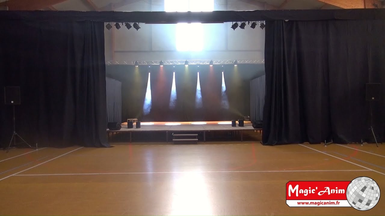 Transformation gymnase en salle de spectacle - installation technique magicien David Jacquet à Nancy