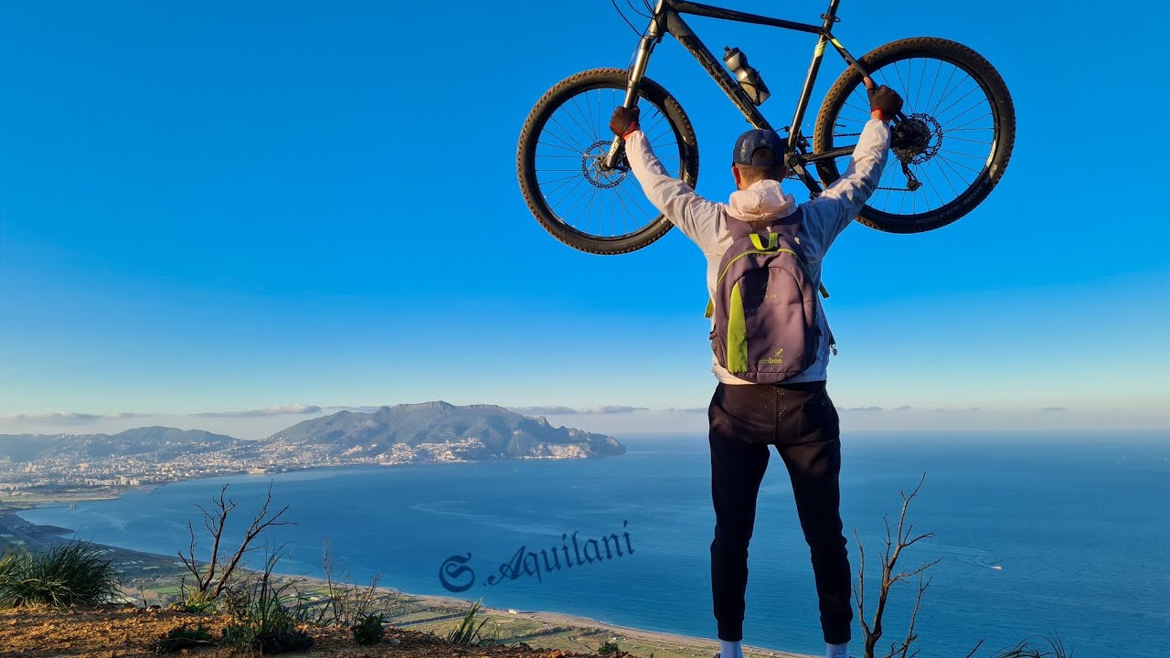 Paysages à couper le souffle se cachent a les montagnes de Tichy, Béjaïa Algéria 🇩🇿 visite en vélo