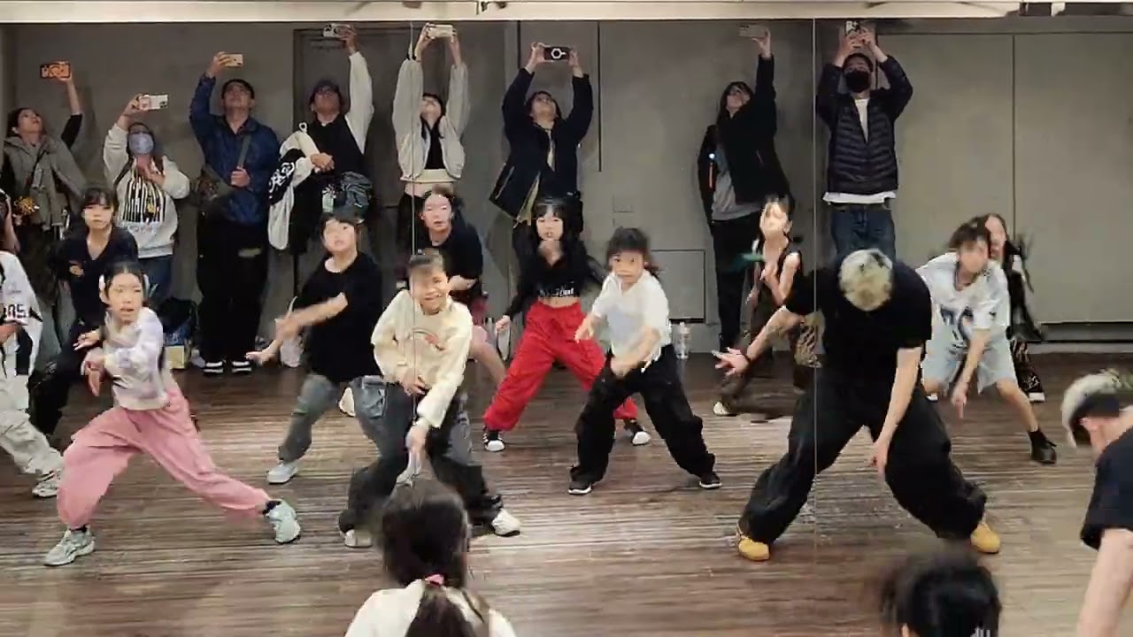 12/12 昕諺老師排舞第二堂 Babymonster-psycho