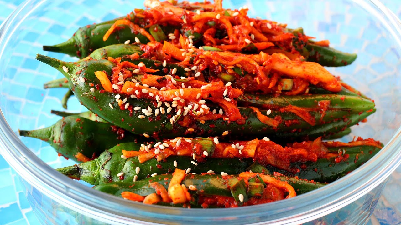 Пряный фаршированный зеленый перец чилийский кимчи (Gochu-sobagi: 고추 소박이)