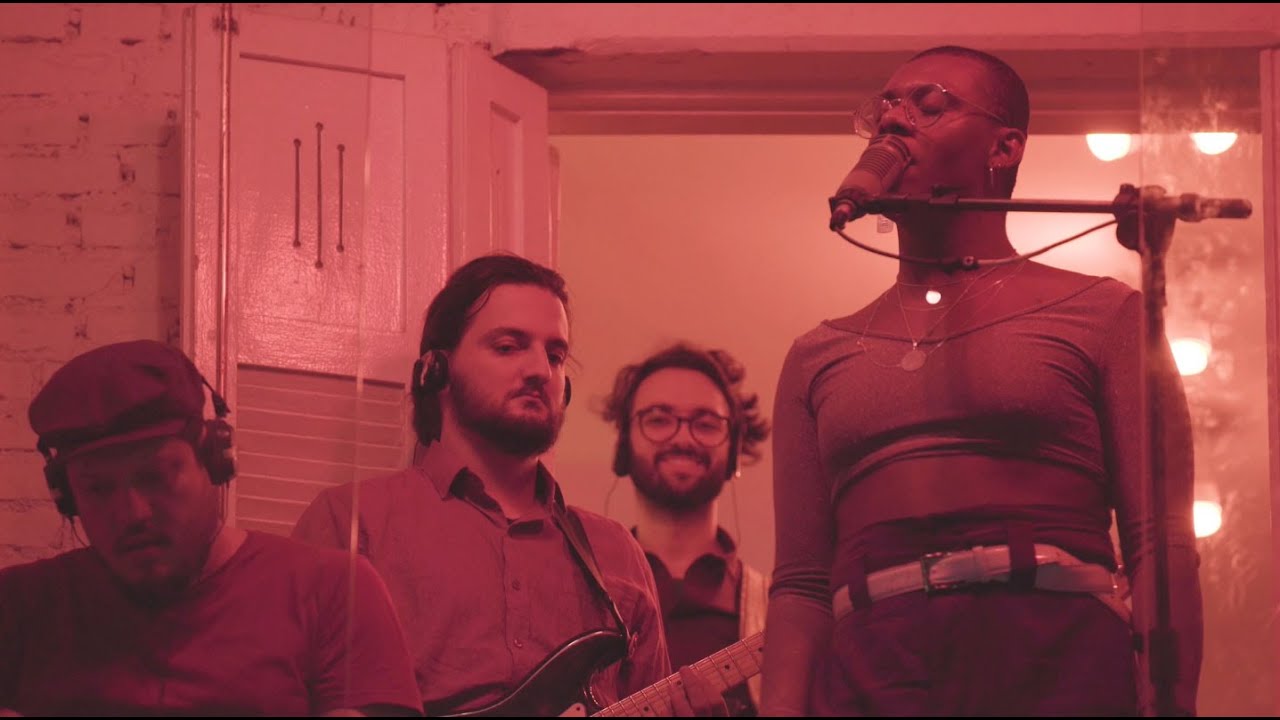 Liniker e os Caramelows - Calm&ocirc; [Ao vivo no #GQVozes Sessions]