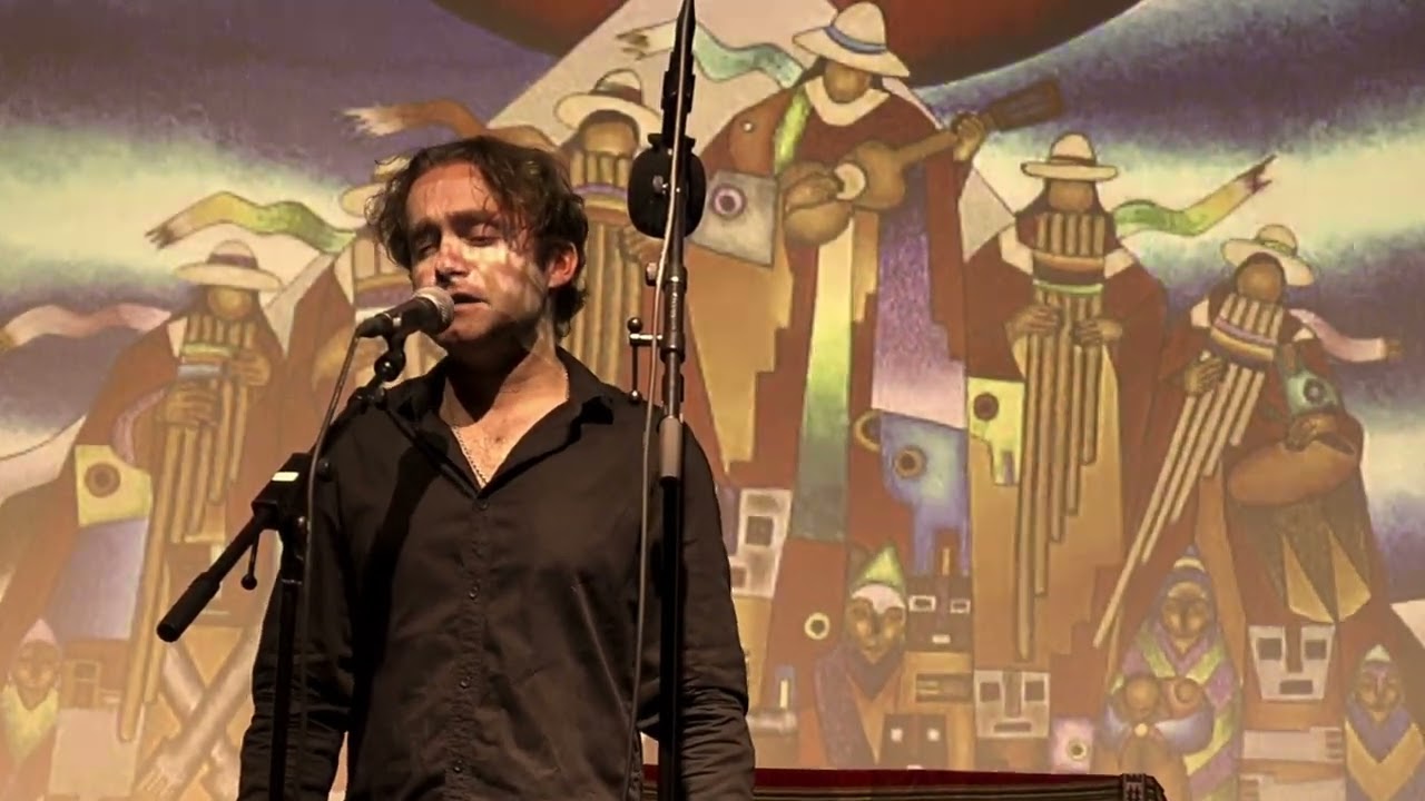 Guambritay de Jorge Araujo Chriboga interprété par Kira Phusa (Guillaume Fournies et Kevin Aussel)