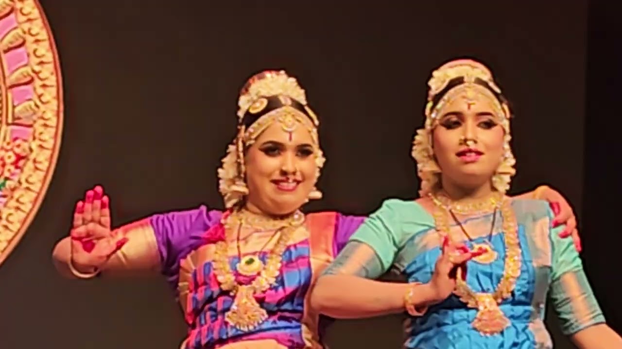 Madurameenakshi varnam🔥🔥|Karthika Manikuttan and priyanka Manikuttan|