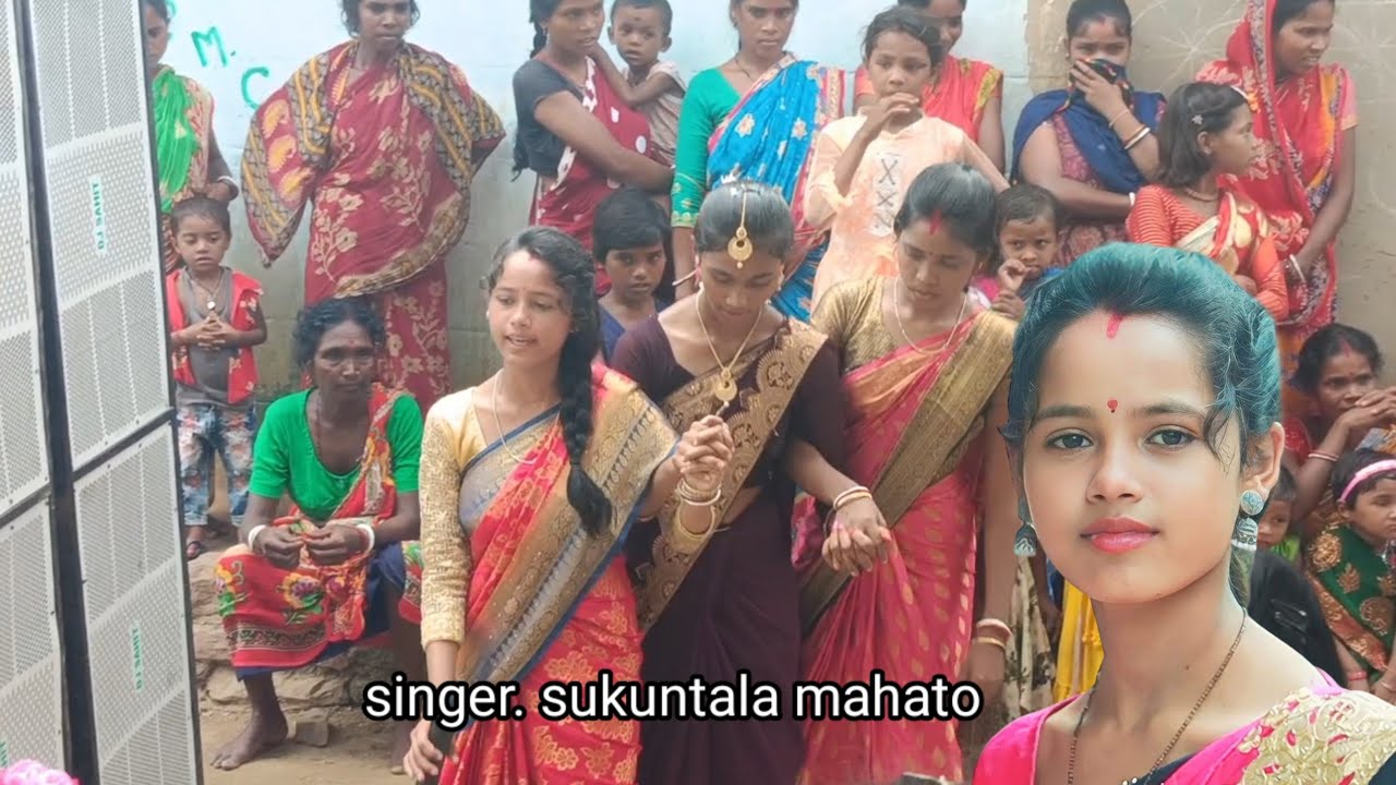 Singer Sukhuntala Mahato Nijer Karam Geete Gota Gryamer Nachiye Dilo