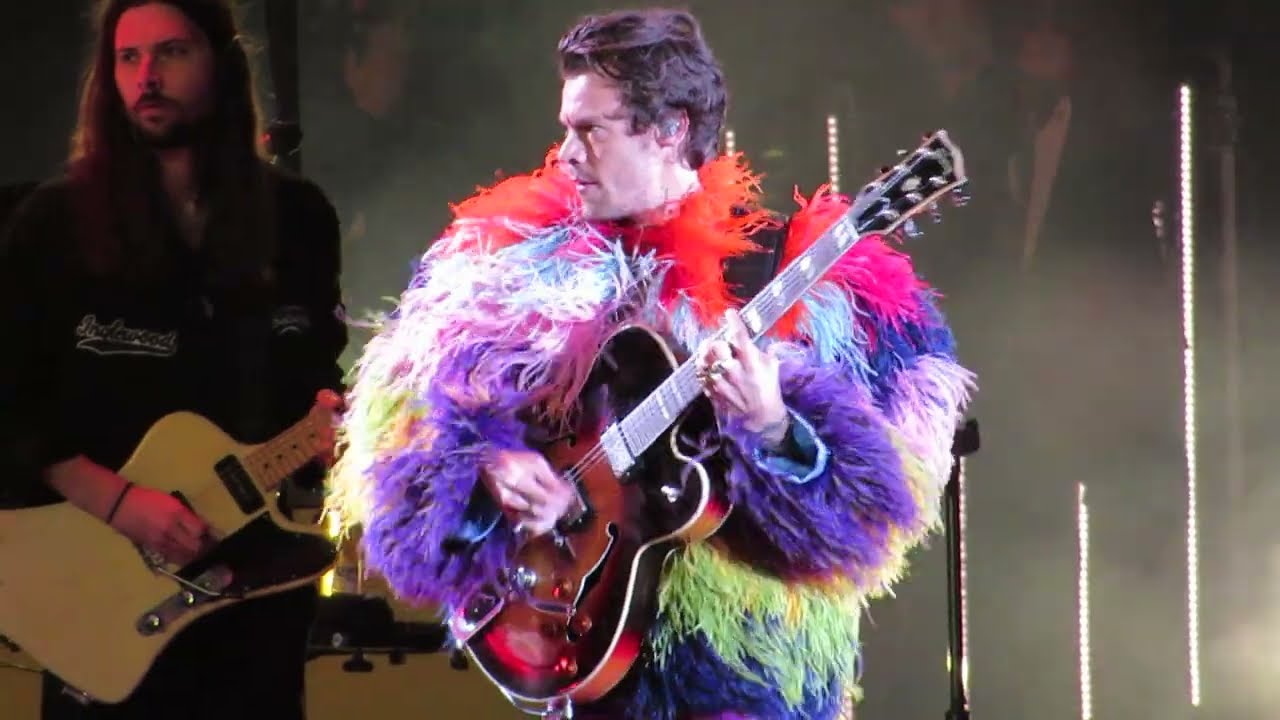 Harry Styles - Golden at Love On Tour in São Paulo, 14/12/2022.