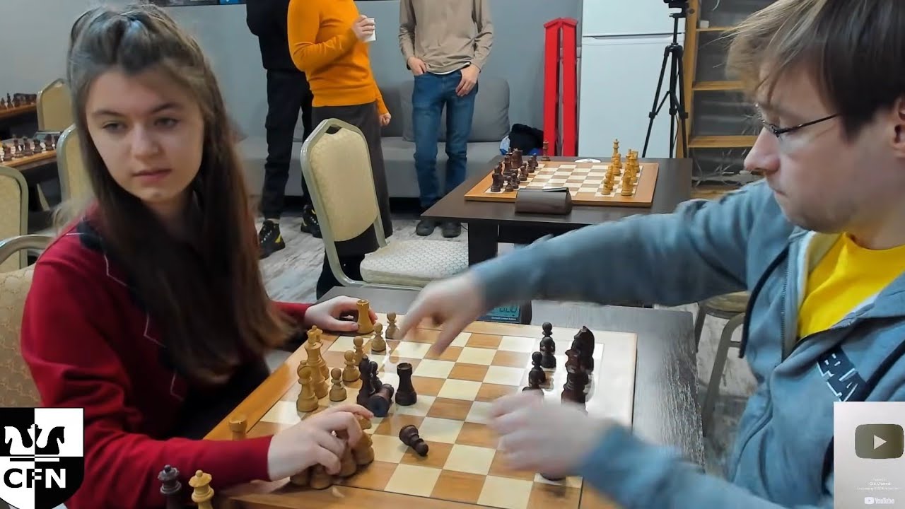 A thrilling queen endgame. Pinkamena vs Smiley. Chess Fight Night. Blitz