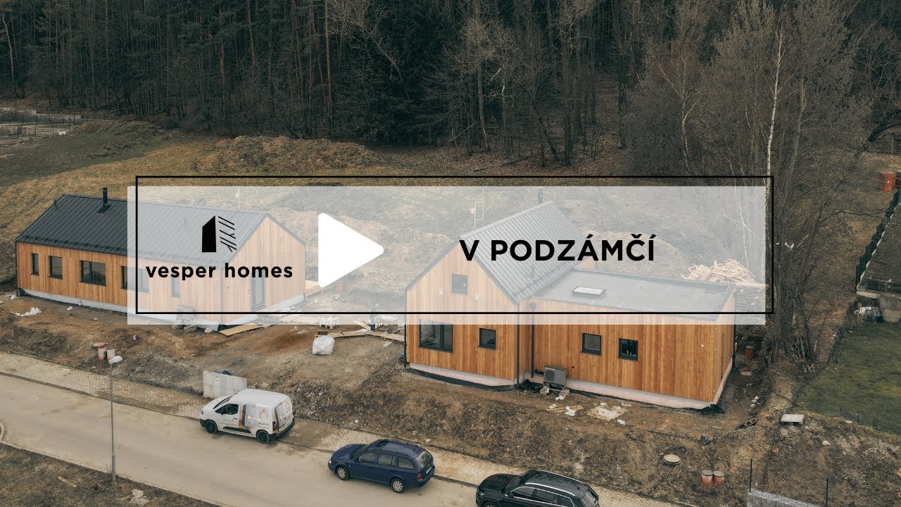 Dřevostavby u zámku Hluboká
