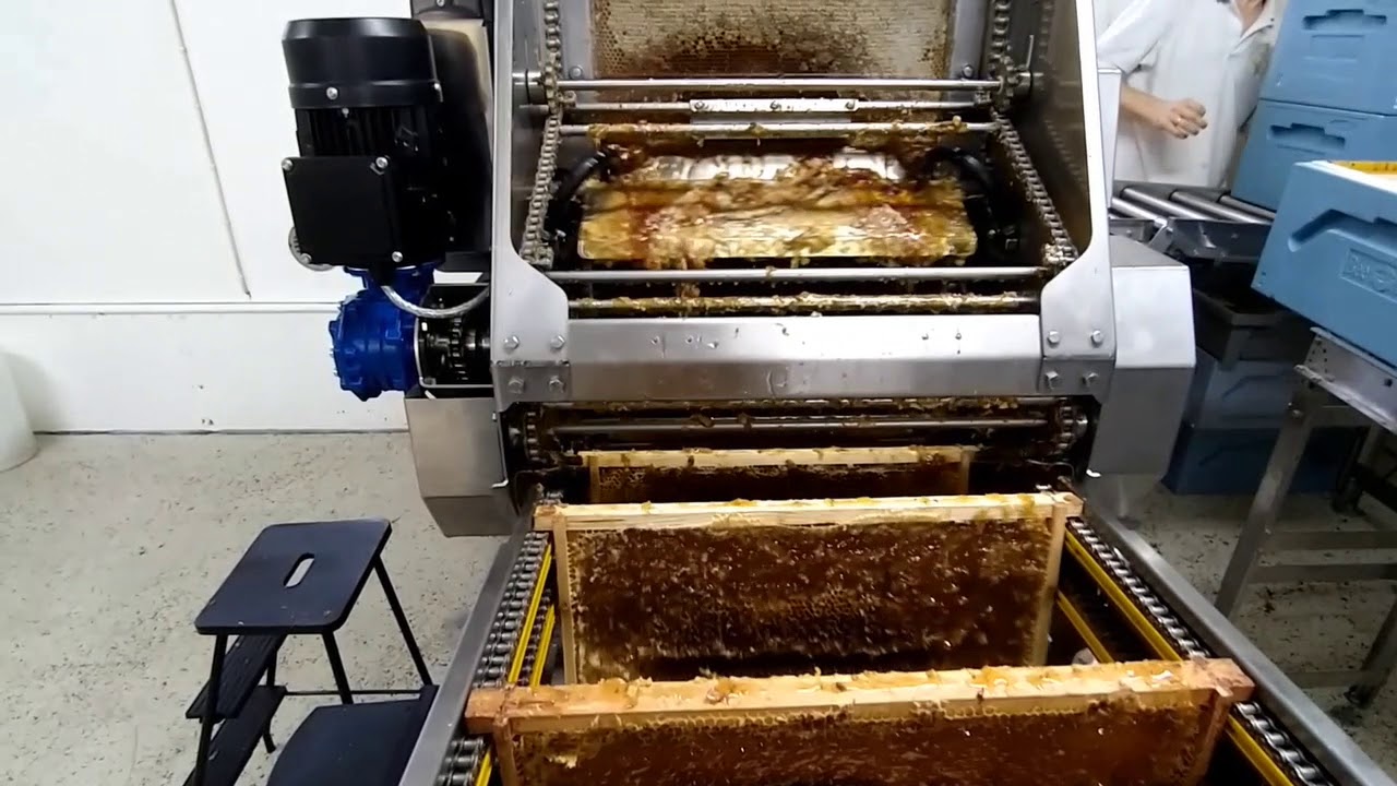 200 Frame Horizontal Extracting Line with F1 Rotary Pricker Uncapper & 2 x Honey Rocket R1250
