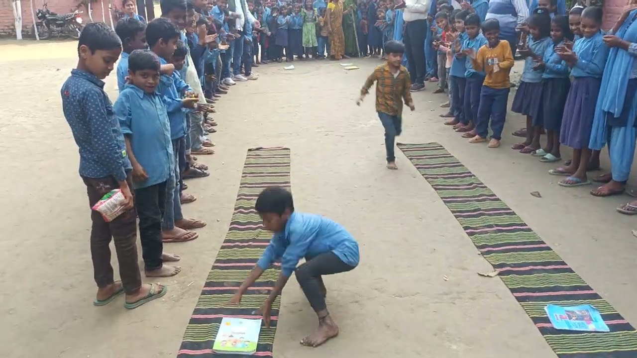 ##viral_boy_play_in_school 