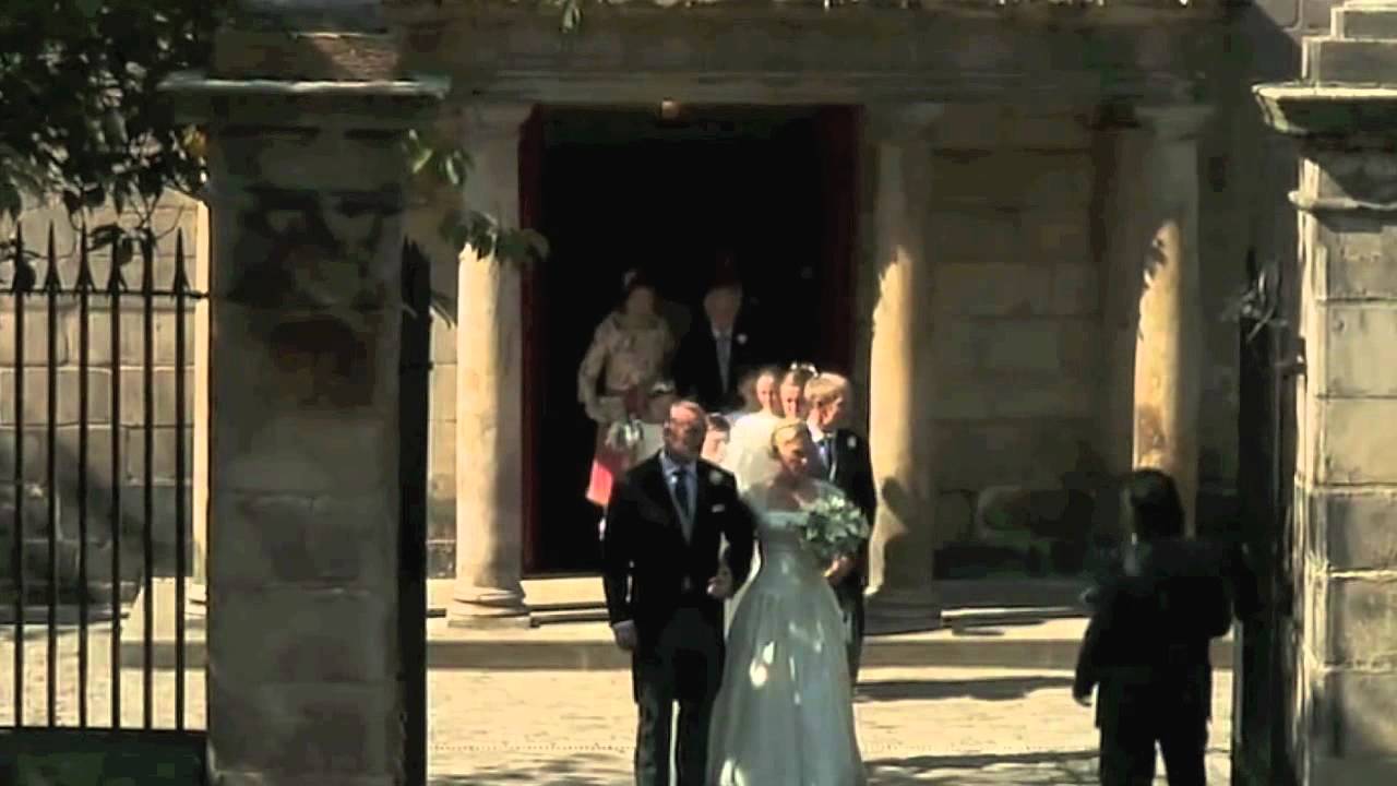 Zara Phillips and Mike Tindall's Wedding at Canongate Kirk