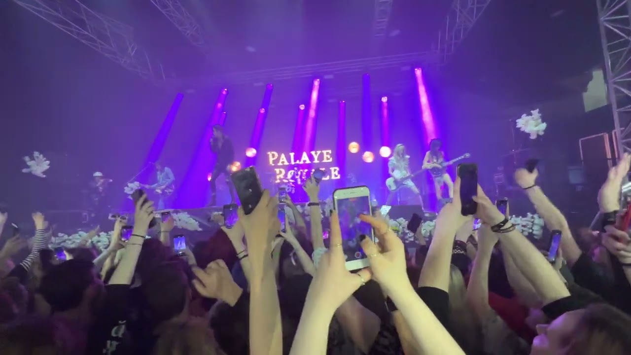 Palaye Royale - Dying in a Hot Tub (LIVE @ Prague 2022)