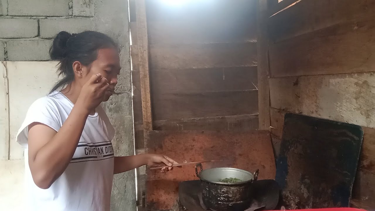 Panen langsung masak hasil dari main tanah, hidup sederhana di kampung
