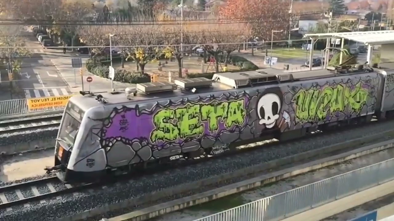 Wholetrain Compilation Episode 04 - Graffiti Bombing on Trains
