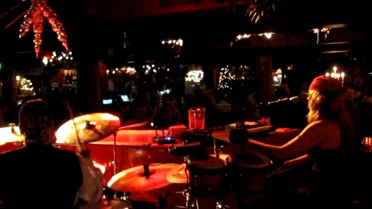 Jennifer Lynn in crazy pianos  scheveningen