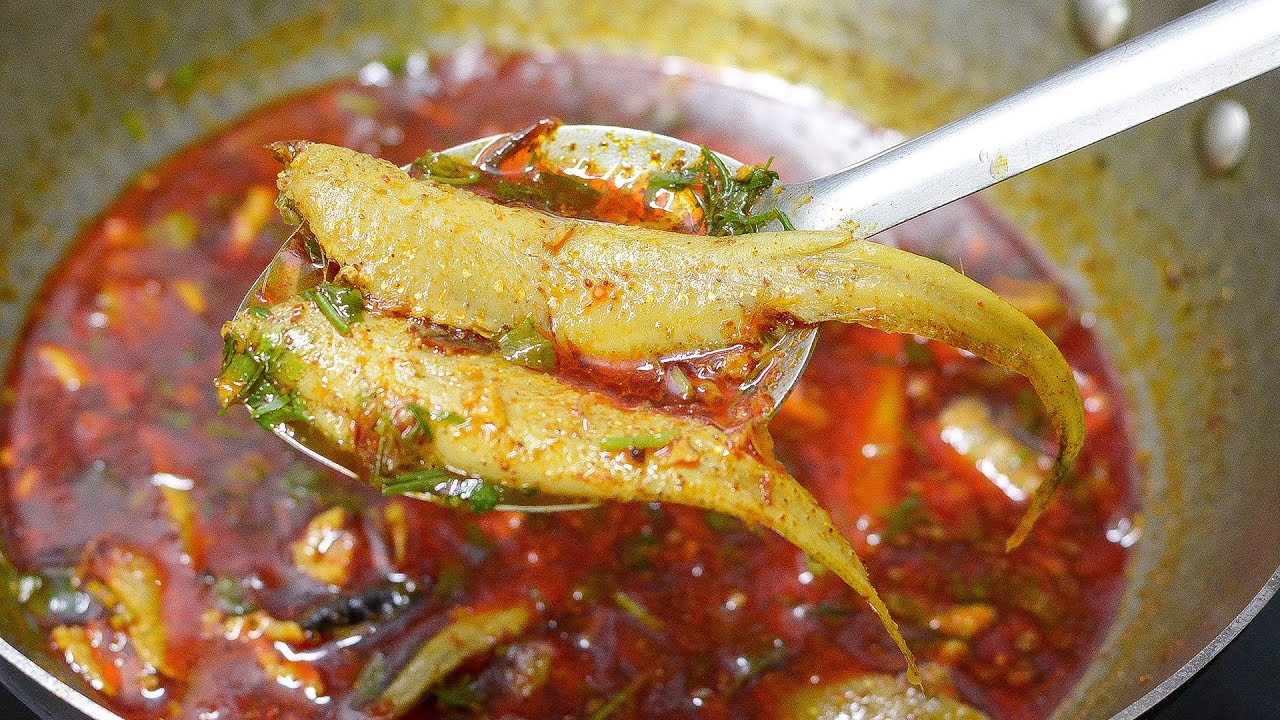 झटपट मांदेलीचे कालवण बनवण्यासाठी ही पद्धत नक्की वापरा | Mandeli Kalvan | Mandeli Fish Curry