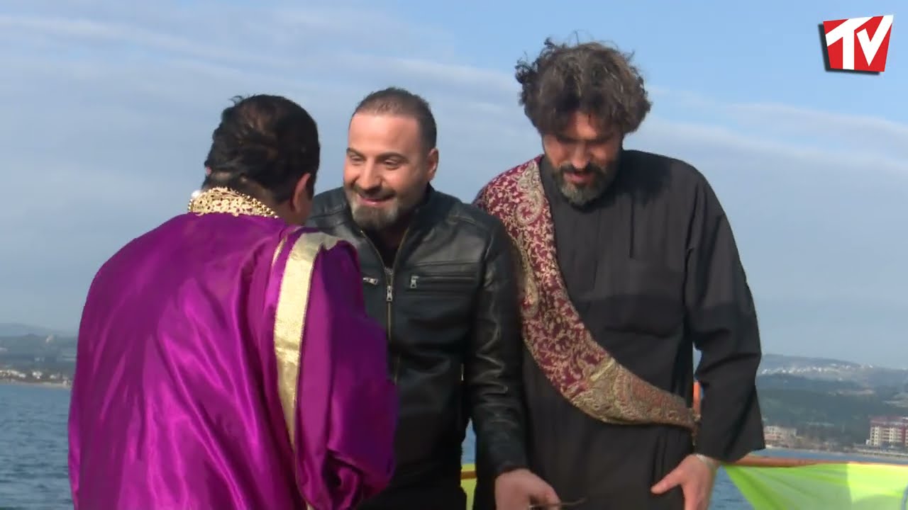 الفنان بهاء اليوسف قد يغني شارة مسلسل باب الحارة بالهندي !
