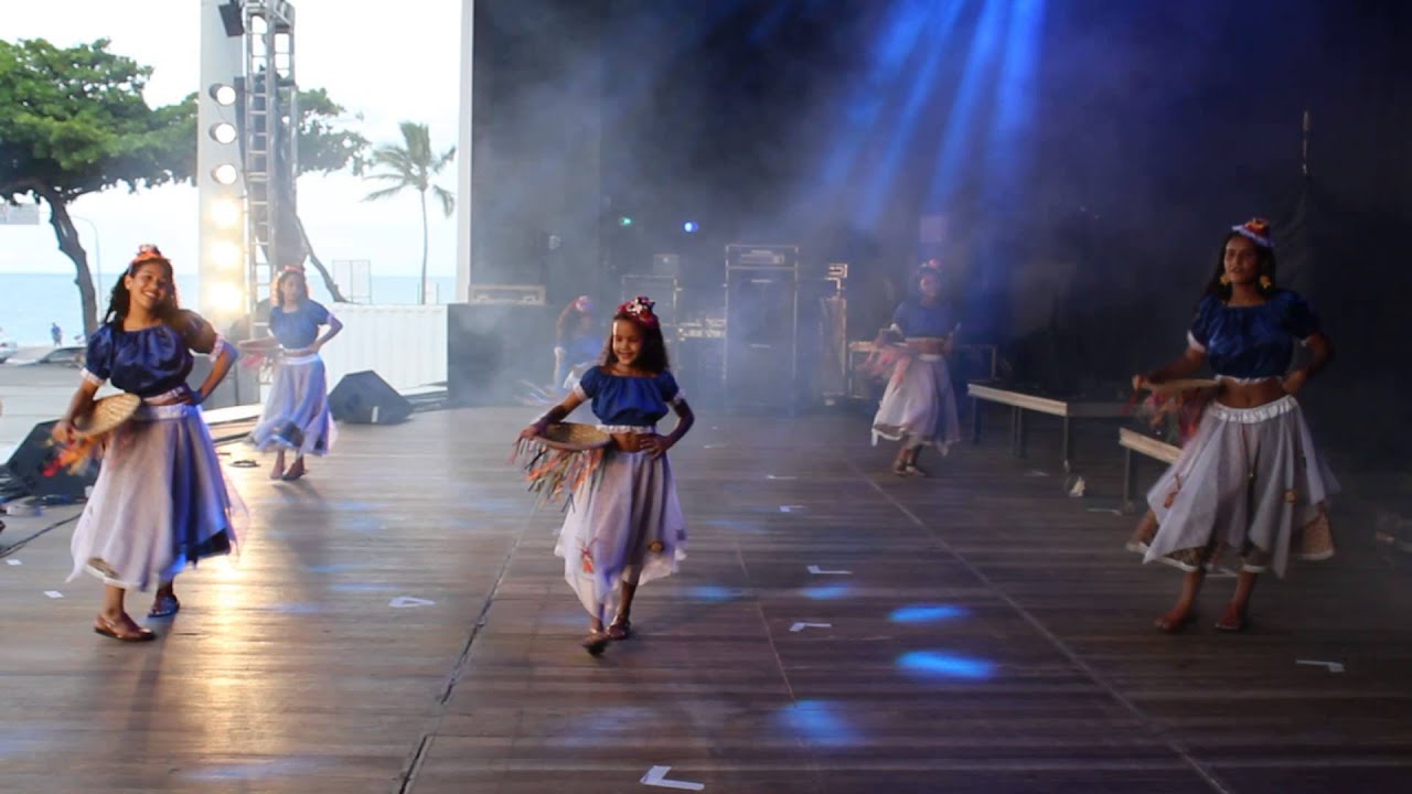 Cia de Dança Giselly Andrade dança Penerô Xerém - São João 2015