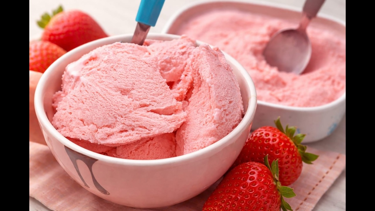 Aprenda o SORVETE DE MORANGO Mais Fácil da Vida! 🍓🍨