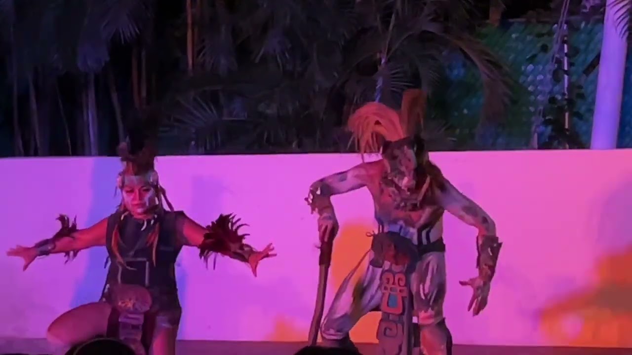 Royal Grand Park Mexico The Mayans show
