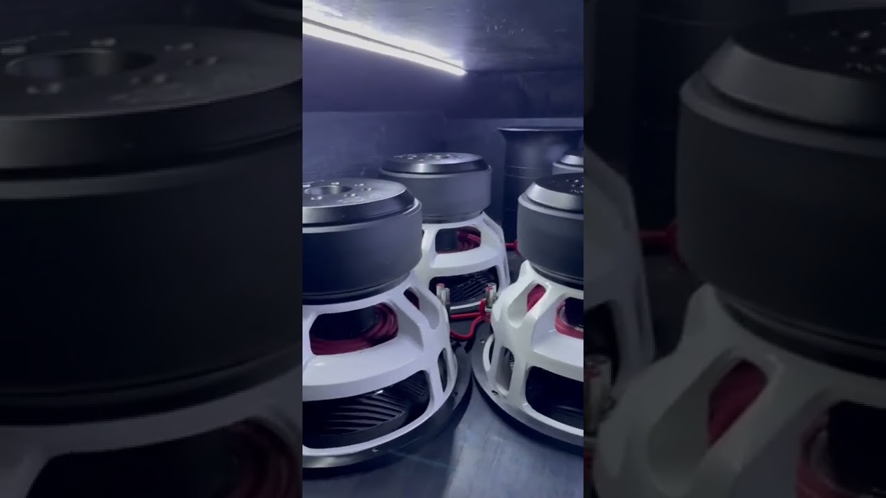 THATS A BIT MUCH&hellip;. 🔊 #caraudio #skyhighcaraudio  #sundownaudio #subwoofer #amplifier