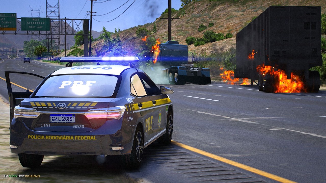 4C1DENTE GRAVE COM CARRETA PORTA CONTAINER NA RODOVIA - POLICIA NO GTA 5