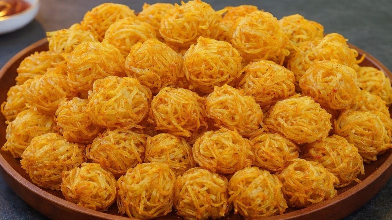 सिर्फ 5 मिनट में कच्चे आलू से बना ये नाश्ता देख हैरान हो जायेगे । Kacche aloo ka Nashta recipe 