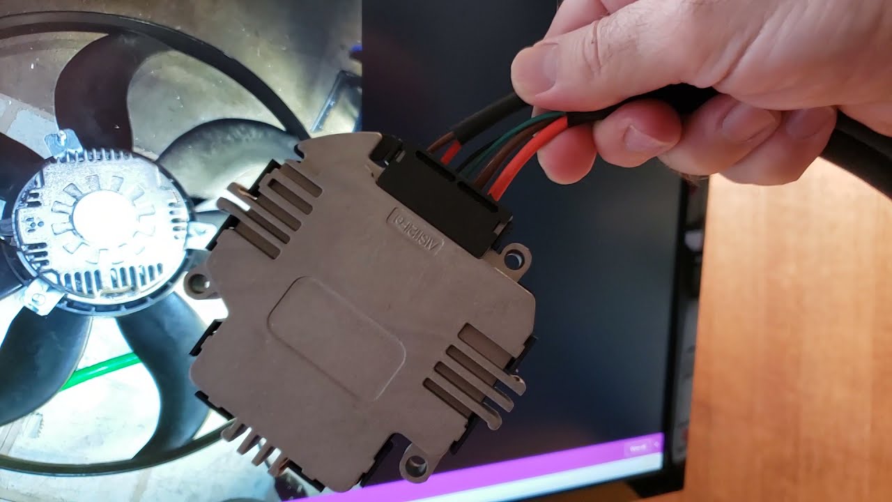 Testing Fan Control Module voltages and temperatures on VW EOS 2009 (2006-2015)