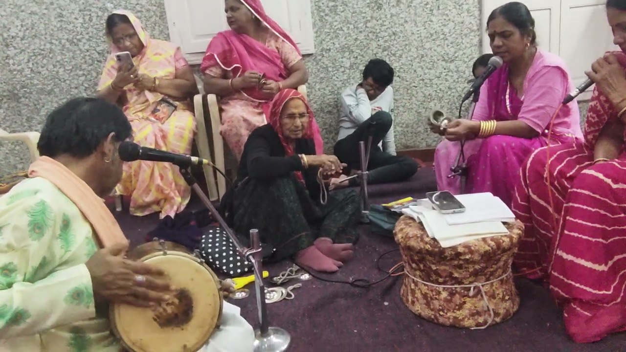 इटलाके चली बलखाती चली चली पनिया भरण शिव नार पार्वती भजन#bhajan #rajthani  #marwadi #शिव #शंकर 