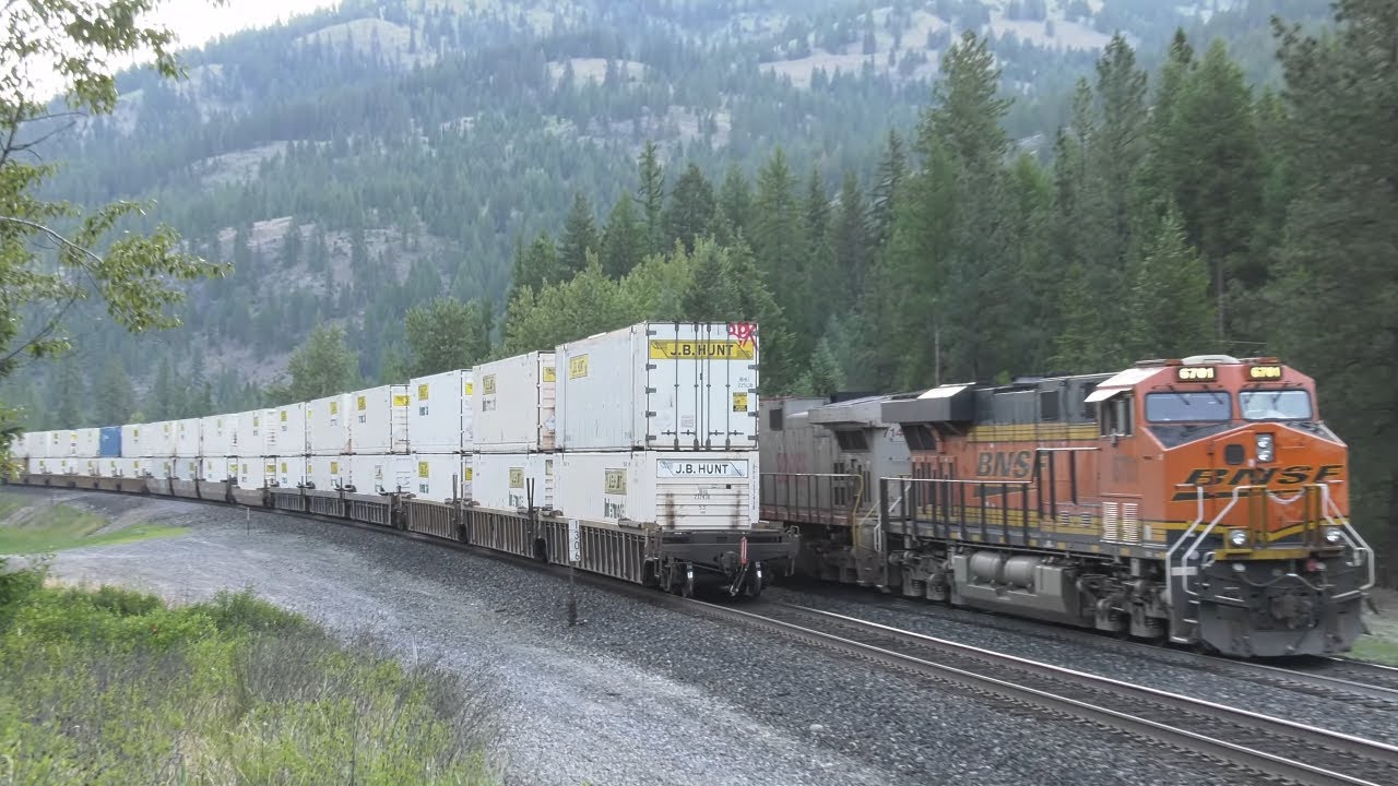 Empire Builder and a Double Stack Meet @ Riverview MP 1306