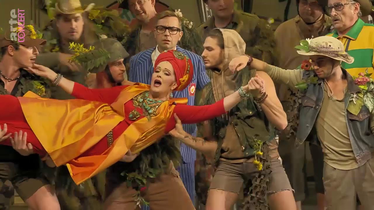 JENNIFER LARMORE Ah, que j'aime les militaires! (Offenbach: La Grande Duchesse de Gérolstein)