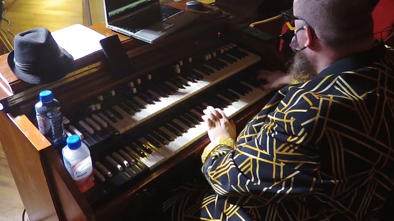Talk Music - Greater Mt Sinai COGIC NYE Banquet 12/31/25 - Dan "Spiffy" Neuman on organ