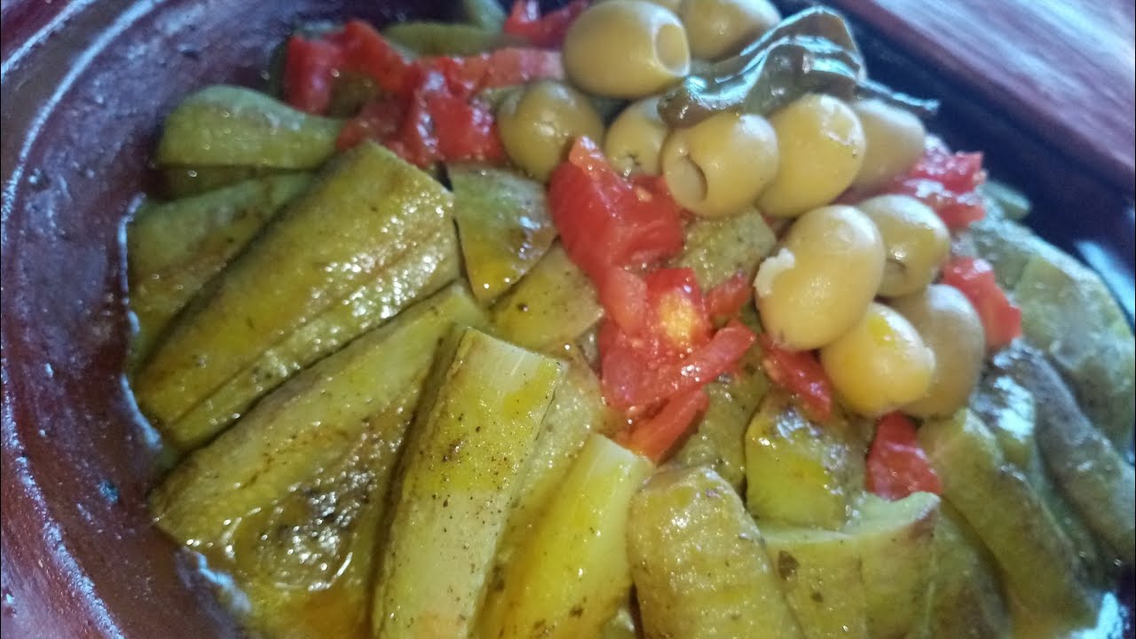 طاجين اللحم بالسلاوي كيجي لذيذ يستحق التجربة 😋