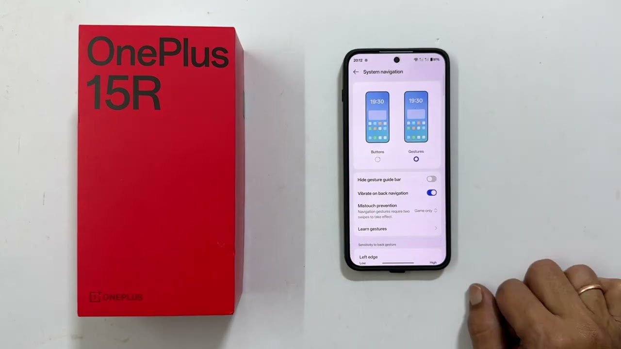 Как включить экранные навигационные кнопки на OnePlus 15R