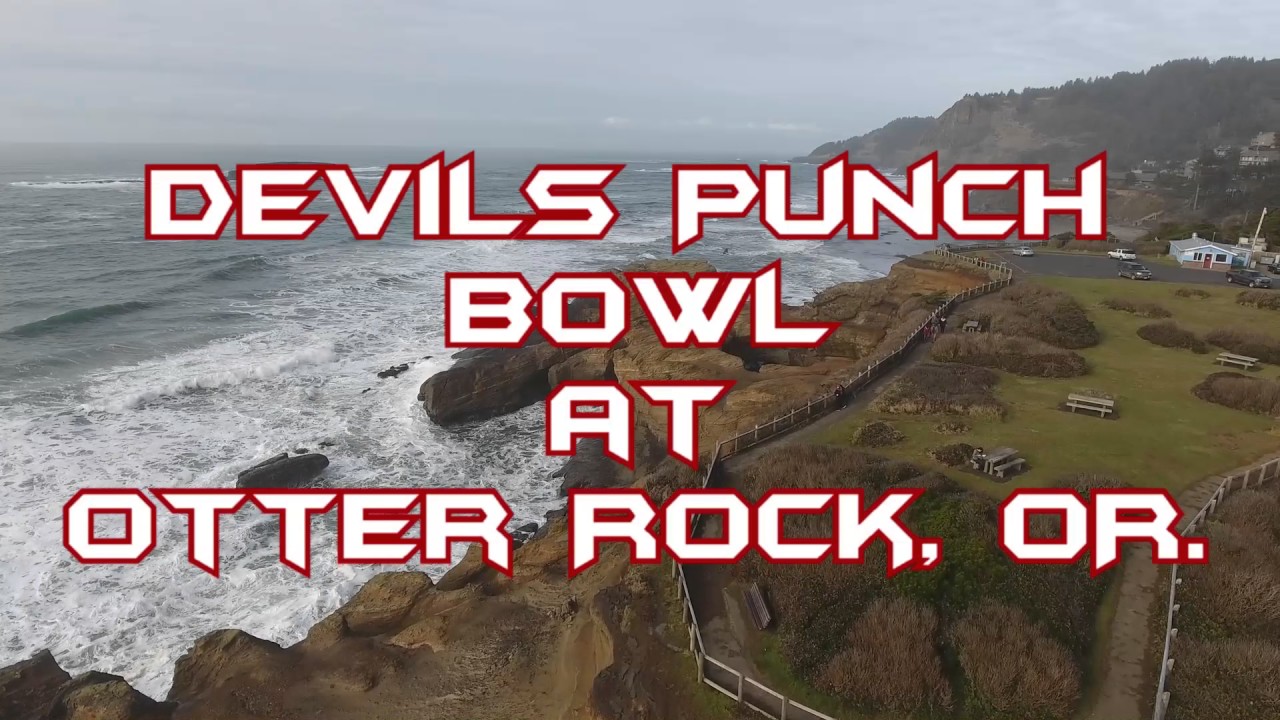 Devils Punch Bowl Oregon / Drone View